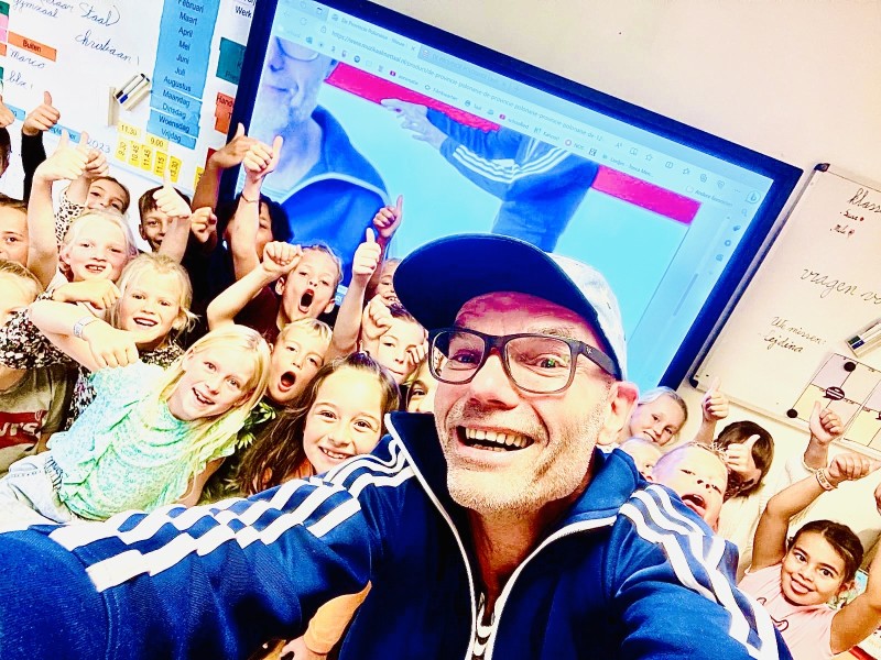 Marco selfie Tune4U : Muzikaal Met Taal